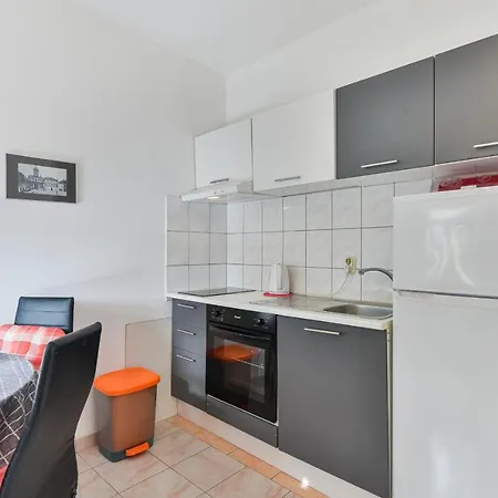 By The Sea - 20037 Apartament