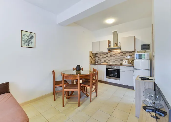 Appartement By The Sea - 20037